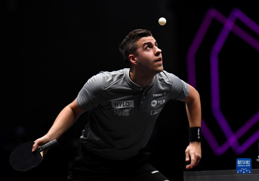 球还是显得 球还是显得